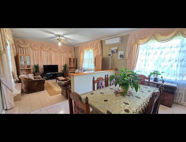 4 BEDROOM HOUSE FOR SALE IN LINCOLN MEADE